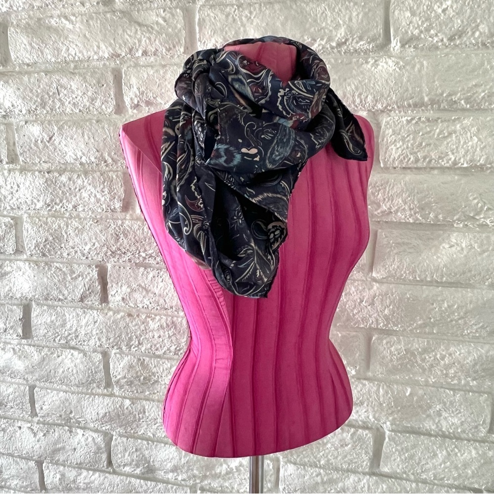 Elegant Patterned Scarf B1-12